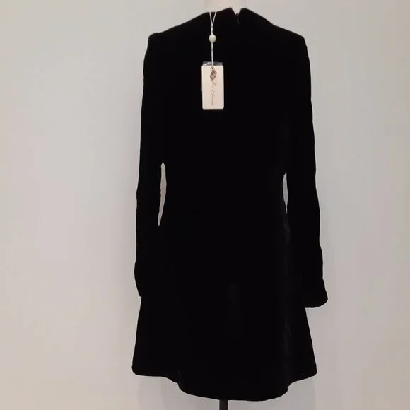 NWT FOR LOVE & LEMONS BLACK VELVET BEATRIX MINI DRESS - Picture 8 of 10